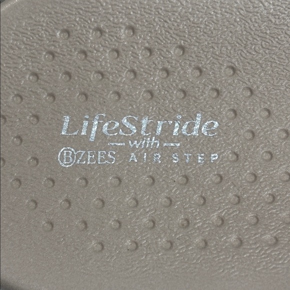 NWOT LifeStride Womens Cherish Light Blue Washable Slip-On Slide Sandals Size 6M - Picture 7 of 9